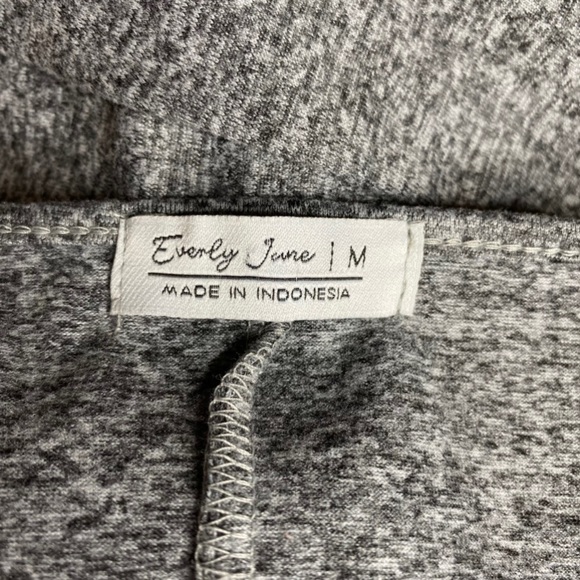 Everly June Gray Bodysuit - Picture 6 of 8